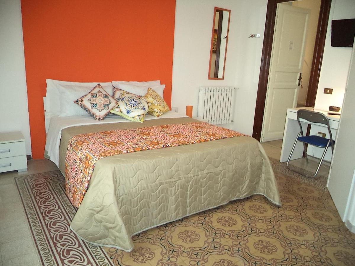 Locami Palermo Centro Rooms Luaran gambar