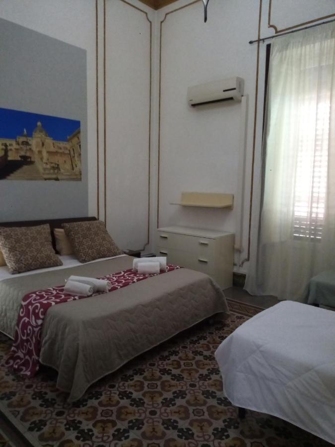 Locami Palermo Centro Rooms Luaran gambar